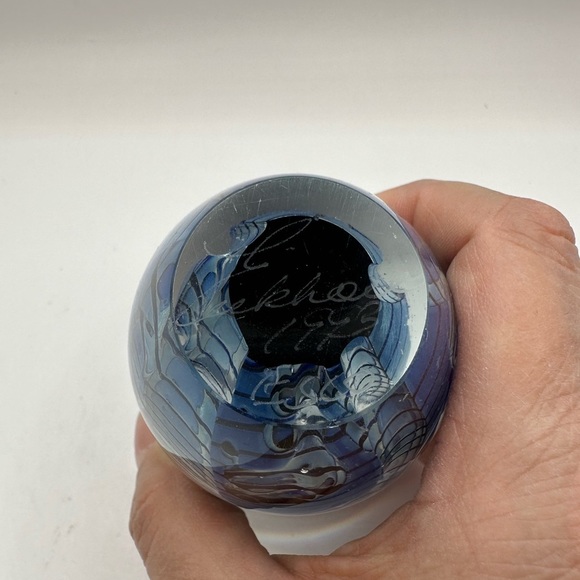 SOLD Vintage ROBERT EICKHOLT Studio Art Glass REPTILE SERIES Egg Paperweight '94 - Picture 5 of 5